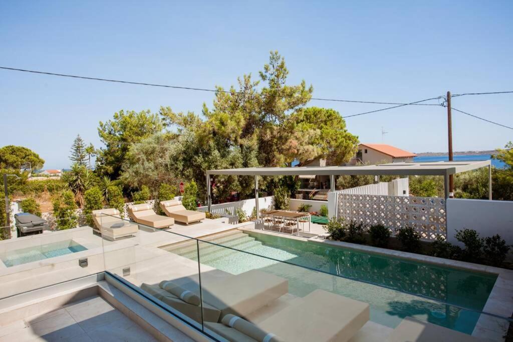 Chania Living Stories Villa With Piano Exterior foto